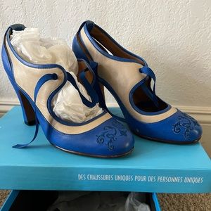 John Fluevog Revelation blue/ivory. Size 7.5